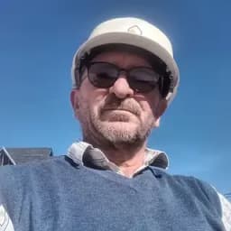 Alberto B., sanitario de la comunidad de ArreglaTodo