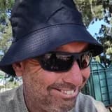 Alejandro F., jardinero de la comunidad de ArreglaTodo