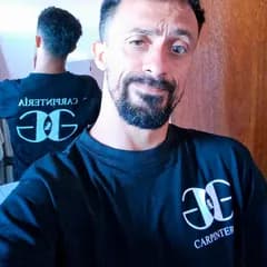 Carlos T., carpintero de la comunidad de ArreglaTodo