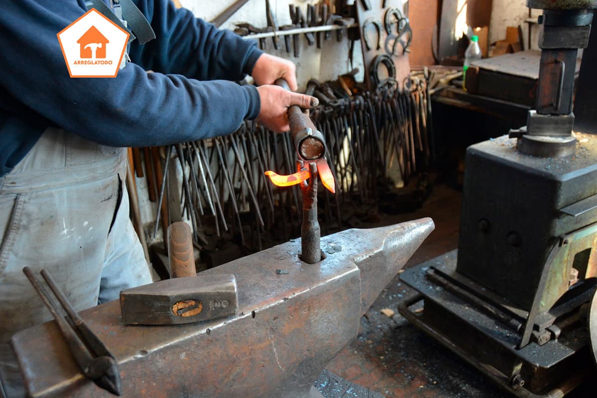 Ventajas de las Estructuras de Hierro en tu Hogar